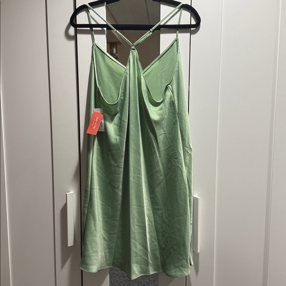 State of Day Green silk nightgown - Picture 3 of 5